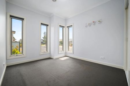 Family Home in the Heart of Heartlands Estate - Photo 3