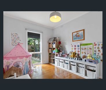 Charming Weatherboard Living in a Quiet, Convenient Location - Photo 2