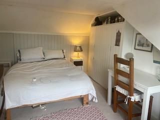 Light & airy double room & cleaner , Brentford TW8 - Photo 4