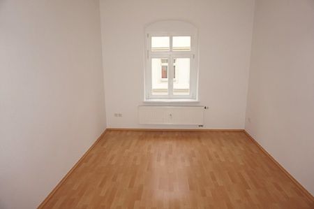 Willkommen in Pirna - Helle 2-Zimmerwohnung mitten im Zentrum zu vermieten - Foto 4