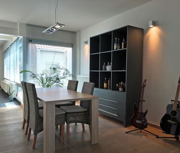 Uitzonderlijk afgewerkt duplex-appartement gelegen in het centrum v... - Photo 5