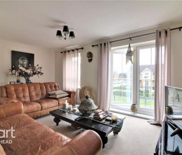 1 bedroom in a house share to rent - Photo 2
