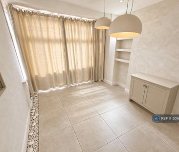 5 bedroom terraced house to rent - Photo 1