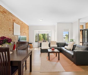 Fully furnished 3-bedroom townhouse - Photo 5