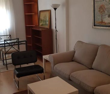 Alquiler de piso en Calle Esperanto - Photo 2