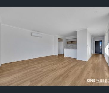 Modern Creek-Facing Townhouse in Prime Truganina Location - Photo 6