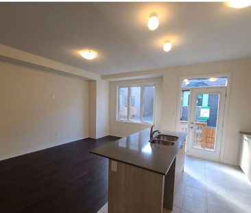 For Lease - 2980 Seagrass Street, Pickering, Ontario - Photo 2