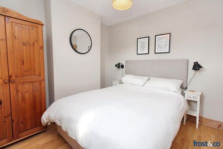 2 bedroom semi-detached house to rent - Photo 5