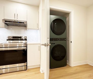 For Lease - 19 William Crawley Way, Oakville, Ontario - Photo 3