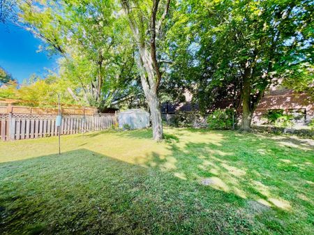 For Lease - 74 Devins Drive, Aurora, Ontario - Photo 3