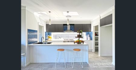 Exquisite Ex-Display Home: Your Dream Family Living - Photo 3