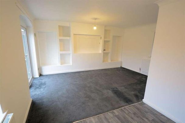 Bishop Court, Selby, YO8 - Photo 1