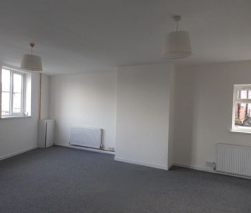 2 bedroom House To Let Total Size: 1034 SQ FT - Photo 1