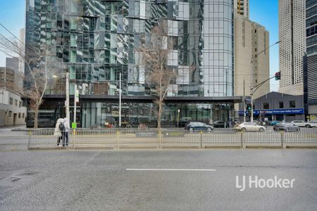 2-Bedroom and 1-Bathroom Furnished Apartment Available for Rent! - Photo 5