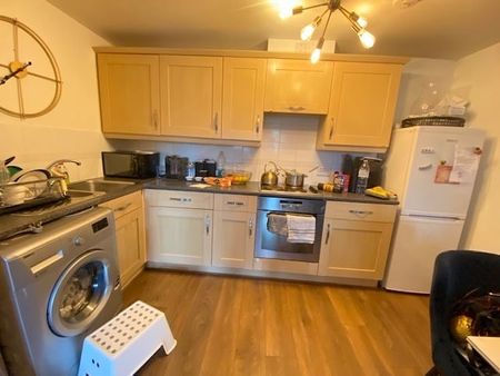 Ovaltine Drive, Kings Langley - Photo 5