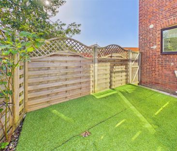 2 bedroom end of terrace house to rent - Photo 4