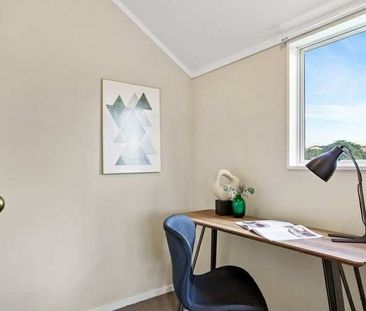 Te Atatu South, 3bedroom - Photo 1