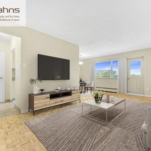 The Sheridan Manor - Photo 2