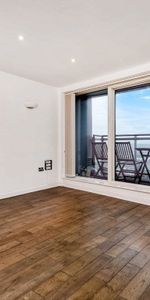Mapleton Road, SW18 4GB, London - Photo 3