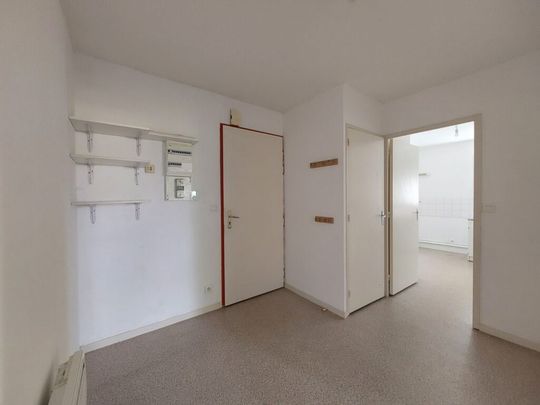 Location Appartement T3, SAINT JULIEN L'ARS - Photo 1