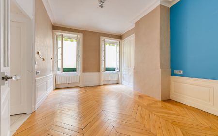 Location Appartement 4 pièces 127m² LYON 2ème - Photo 3