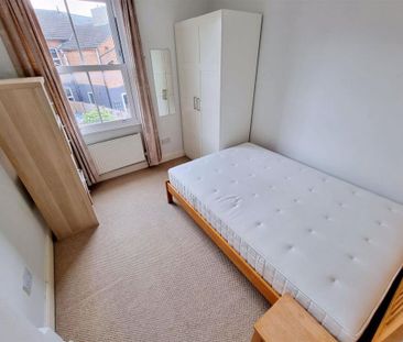 3 bedroom terraced house to rent - Photo 6