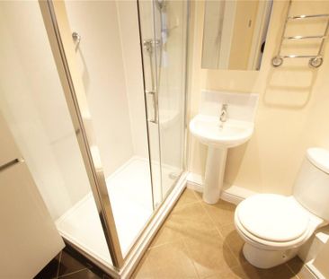 2 bedroom flat to rent - Photo 6