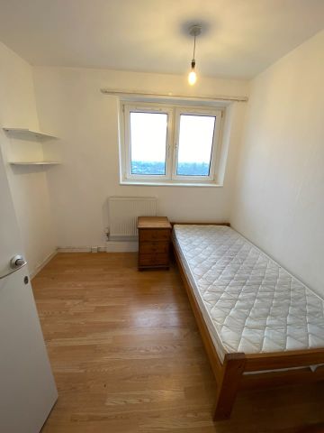 2 Bed Flat, Ludovick Walk, SW15 - Photo 4