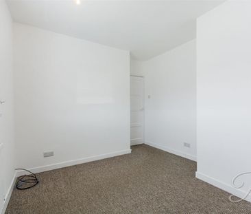 3 bedroom - Photo 4