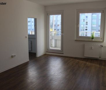1 Raum-Wohnung mit Balkon - NEU saniert - Foto 1