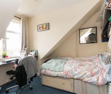 4 bedroom terraced house to rent - Photo 5