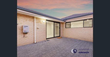 Beautiful & modern low maintenance home located in the heart of Baldivis. Walking distance to schools, shops, amazing restaurants and more! - Photo 5