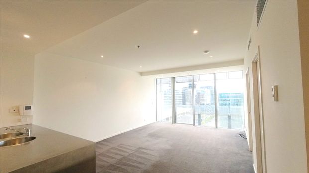 1903/620 Collins Street - Photo 1