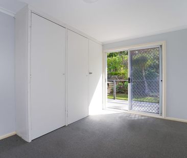 LARGE FAMILY HOME PERFECT FOR SUMMER! - Photo 6