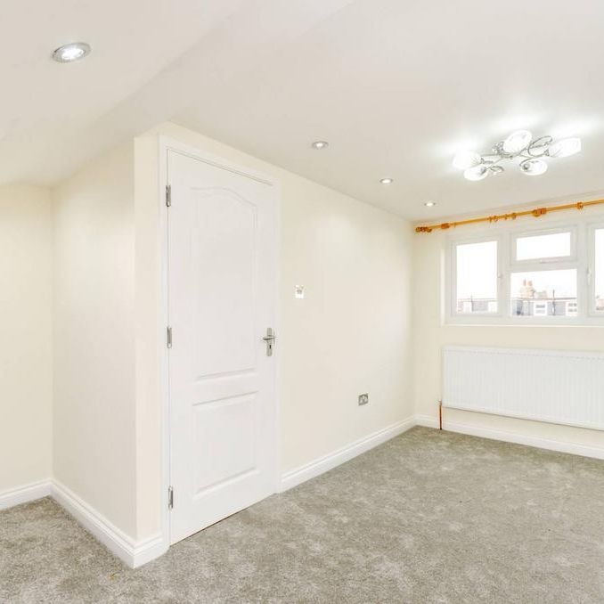 4 bedroom house to rent - Photo 1