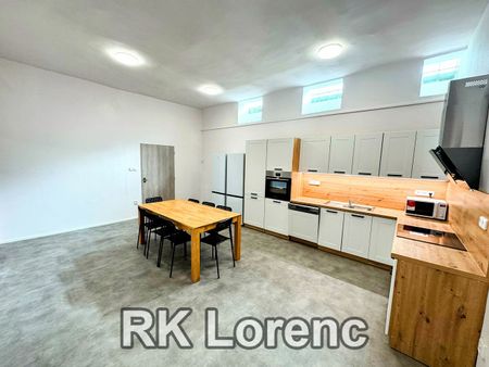 Pronájem bytu 5+kk 150 m² - Fotografie 2