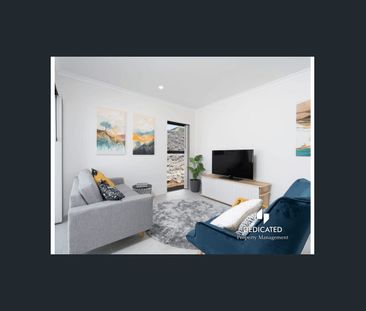 MODERN 3 BEDROOM VILLA IN THE HEART OF MELVILLE! - Photo 1