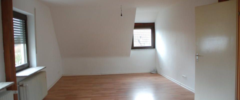 3-Zi.-DG.-Whg. mit Blick ins Grüne Nähe Erlangen - Photo 1