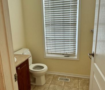 For Lease - 16 Quarrie Lane, Ajax, Ontario - Photo 6