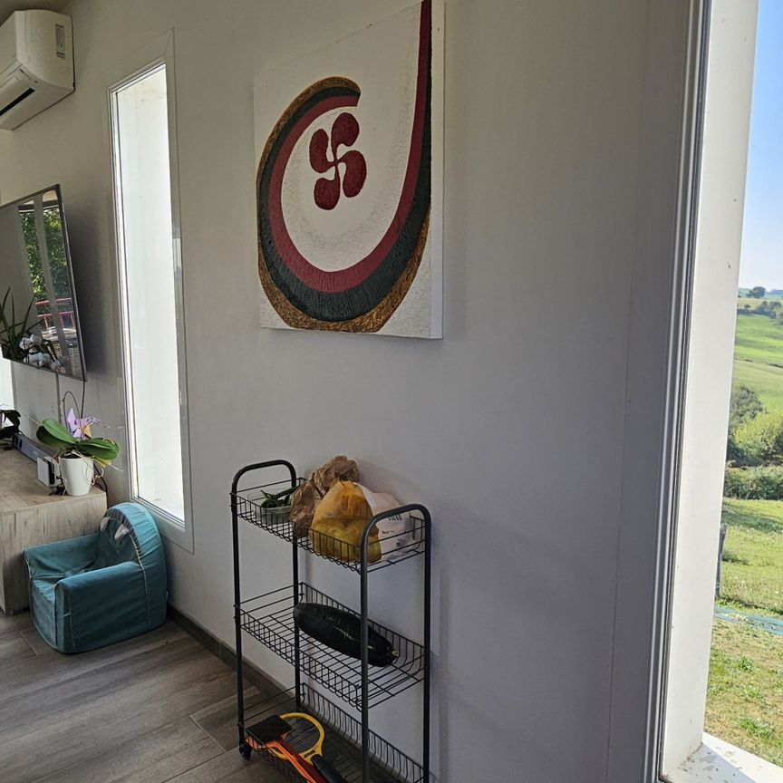 Location Maison 5 pièces 136m² BARDOS 64520 - Photo 1
