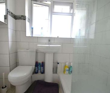 Linden Court, Englefield Green, TW20 - Photo 3