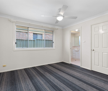 SPACIOUS WELL-MAINTAINED HOME IN GREAT LOCATION - Photo 4