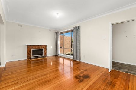 28 Bayview Road, Glenroy VIC 3046 - Photo 4