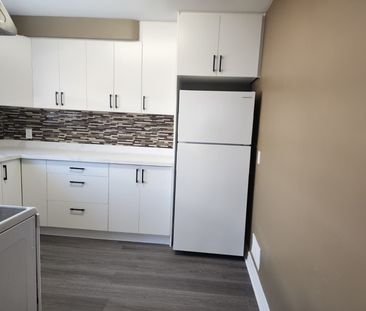 For Lease - 110 Ellendale Drive Unit# Main, Toronto, Ontario - Photo 1