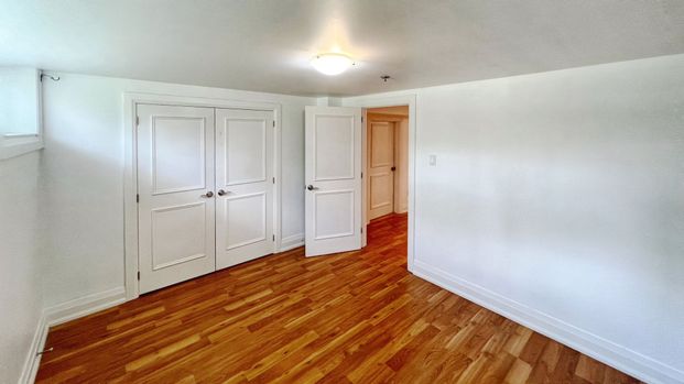 For Lease - 32 Collins Crescent Unit# Lower, Aurora, Ontario - Photo 1