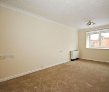 1 bedroom retirement property to rent - Photo 3