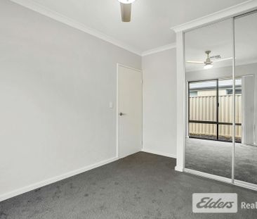 MODERN FAMILY LIVING - Photo 3