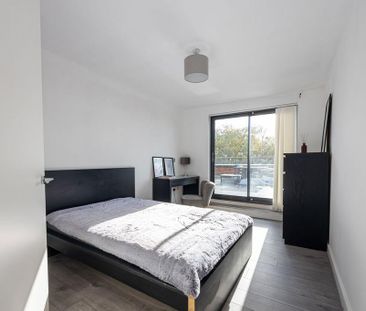 2 bedroom penthouse to rent - Photo 2