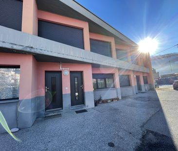 Studio au rez-de-chaussée - Photo 1