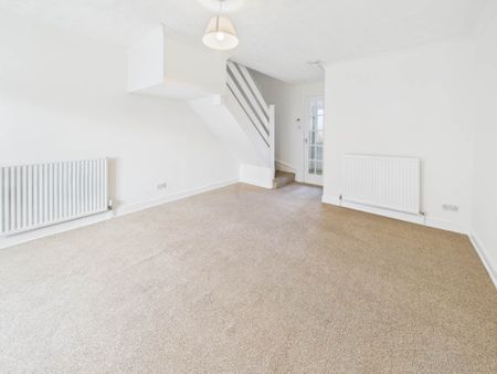 Price £895 pcm - Available Now - Unfurnished - Photo 5
